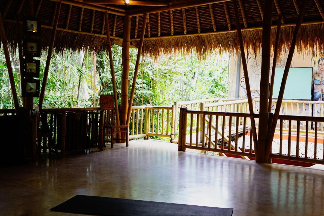 Shanti Toya Ashram Mambat Екстериор снимка