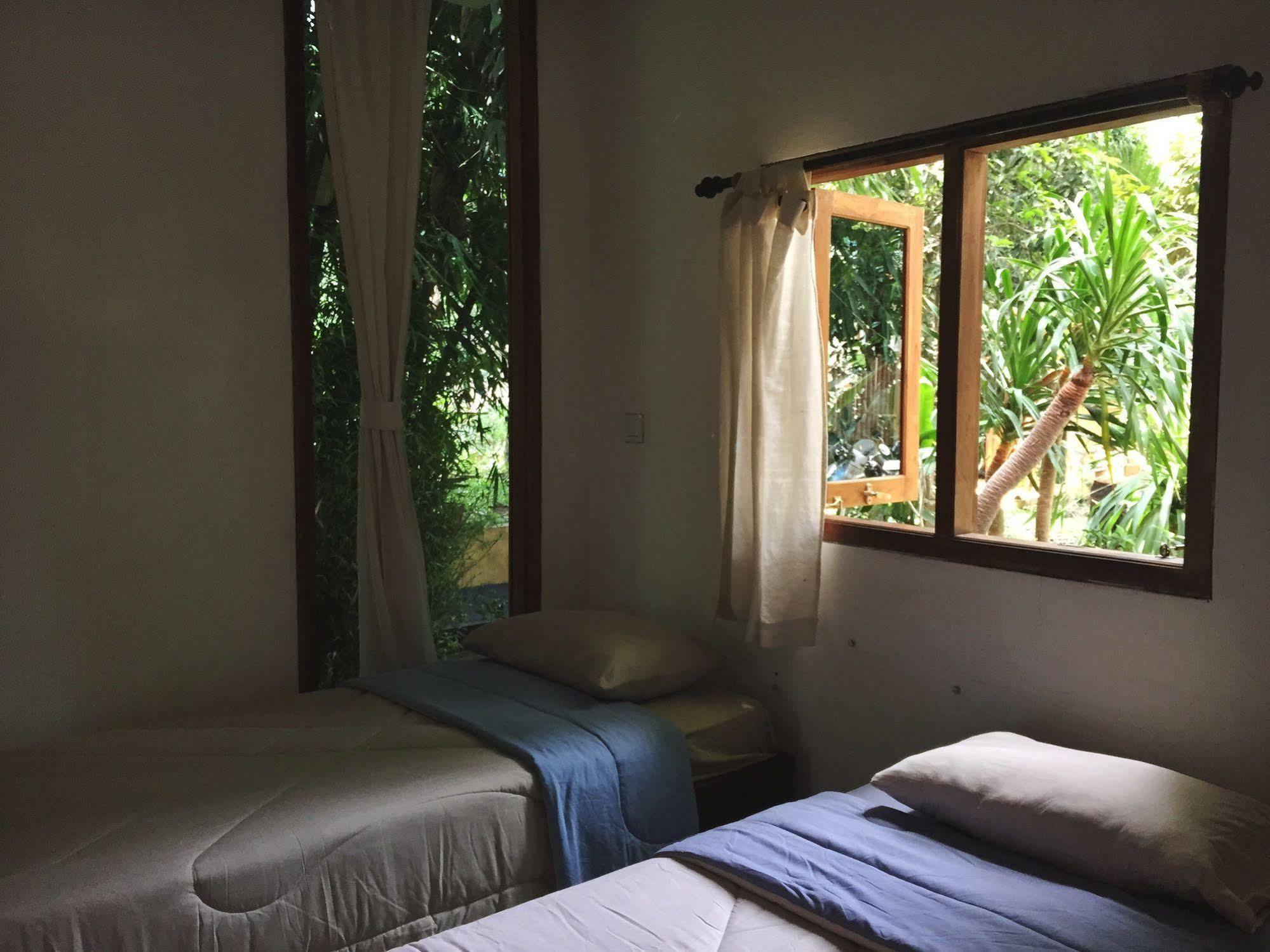 Shanti Toya Ashram Mambat Екстериор снимка